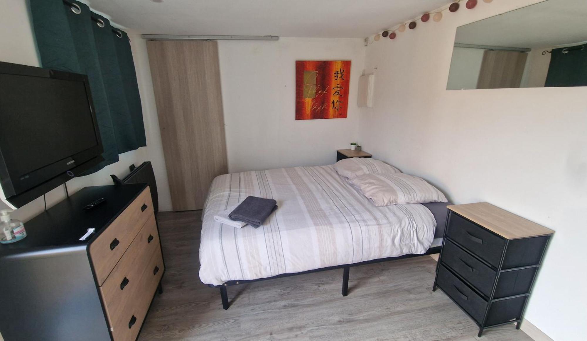 Studio Cerf, Quartier Marais, Terrasse Rez De Chausse, Jardin Accessible, Matelas Confortable Bourges Exterior foto